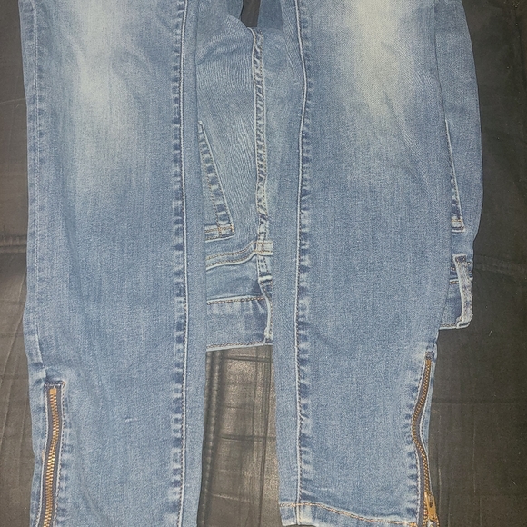 Tommy Hilfiger Jeans - Picture 7 of 7